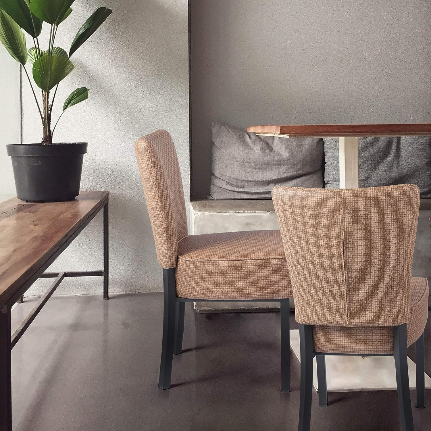 Luckyermore Chairs